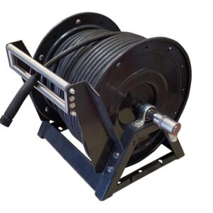 Aukšto slėgio žarnos ritė 300′ x 3/8″ – A rėmo tipas, su varikliu ir žarna.